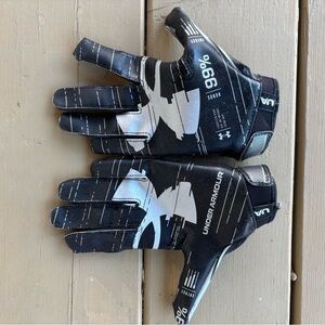 Under Armour F8 Youth Sz Large Football Gloves w/Gluegrip Stick
